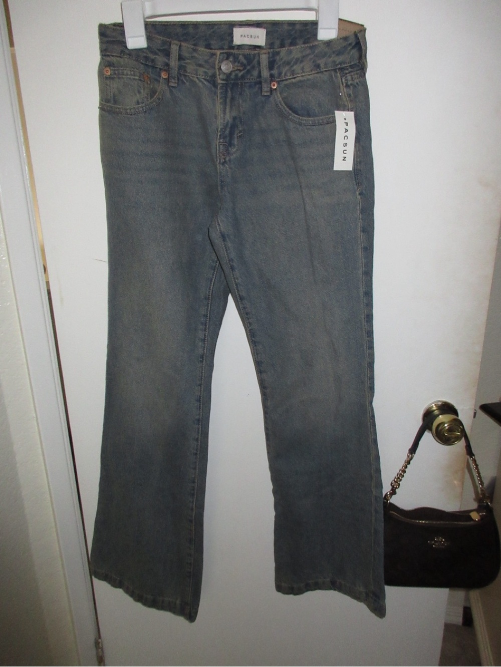 NWT PacSun Women’s Straight-Leg Jeans in Faded Gray